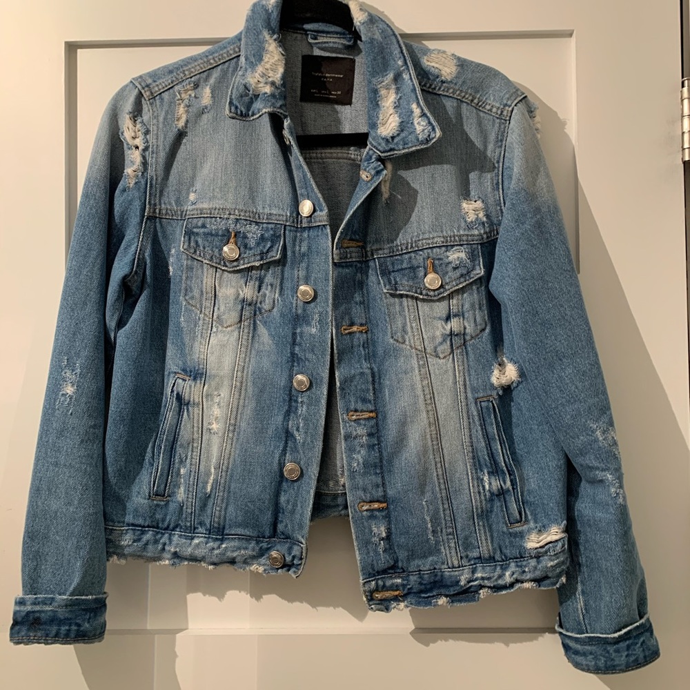 Zara Distressed Jean Jacket Size Large
